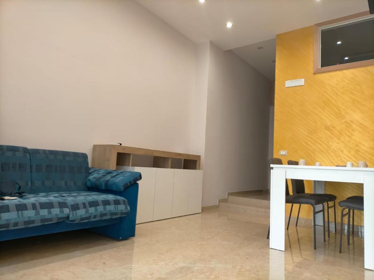Scenu' Apartment Martina Franca Bagian luar foto